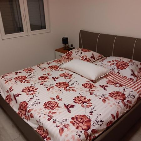 빌리제 Nika 빌라 외부 사진
